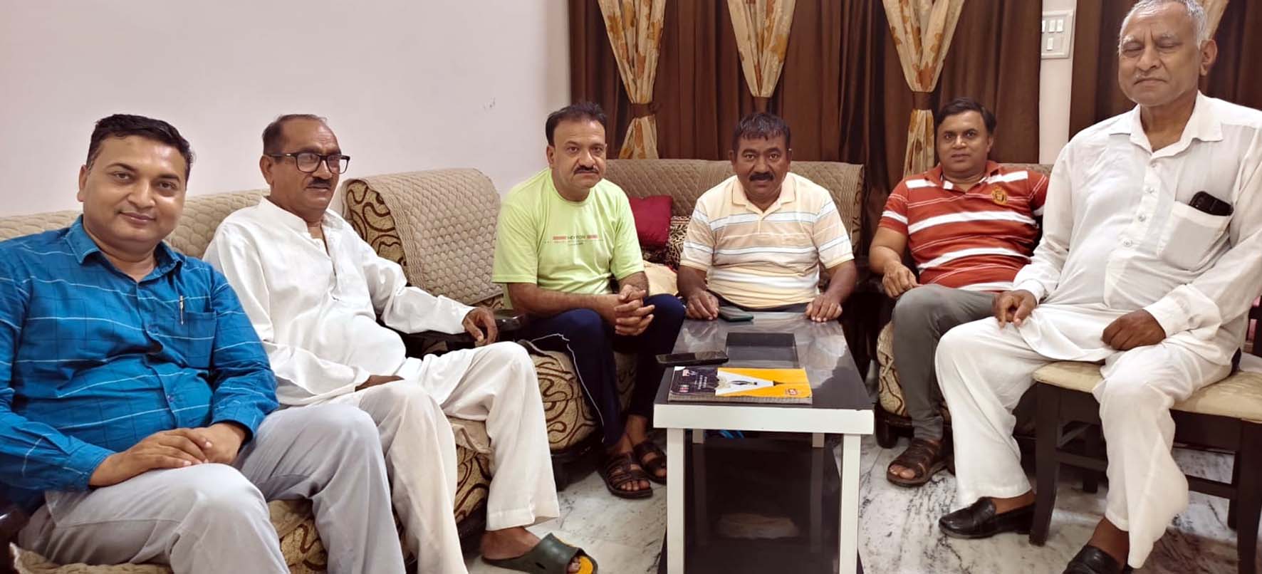 बैठक में उपस्थित हरियाणा ओड सभा के पदाधिकारी। बैठक में उपस्थित हरियाणा ओड सभा के पदाधिकारी।