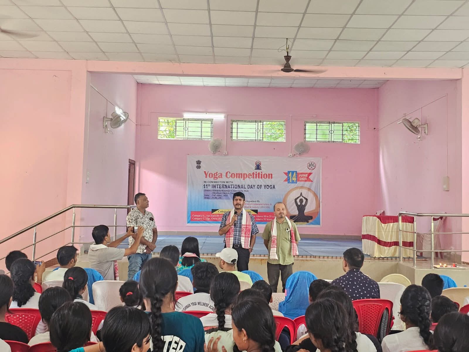 तमुलपुर में अंतर्राष्ट्रीय योग दिवस के उपलक्ष्य में योग प्रतियोगिता। तमुलपुर में अंतर्राष्ट्रीय योग दिवस के उपलक्ष्य में योग प्रतियोगिता।