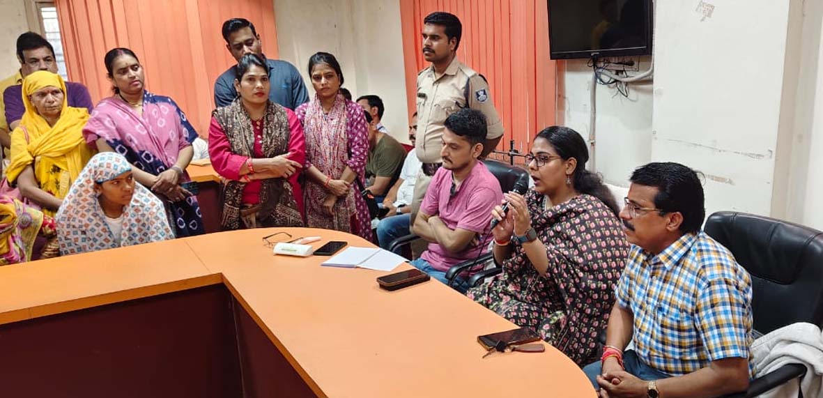 परिवार सहित परिवार सहित