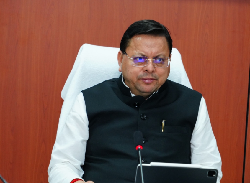 पुष्कर सिंह धामी शनिवार शाम राज्य आपातकालीन परिचालन केन्द्र में मानसून सीजन व आपदा प्रबन्धन की तैयारियों की समीक्षा करते। पुष्कर सिंह धामी शनिवार शाम राज्य आपातकालीन परिचालन केन्द्र में मानसून सीजन व आपदा प्रबन्धन की तैयारियों की समीक्षा करते।