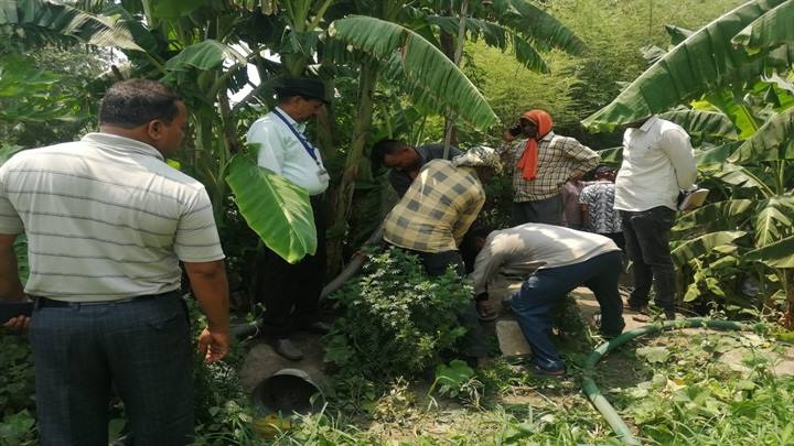जबलपुरः ओमती नाले के पानी से सब्जियां की सिंचाई में प्रयुक्त पांच विद्युत मोटर जप्त जबलपुरः ओमती नाले के पानी से सब्जियां की सिंचाई में प्रयुक्त पांच विद्युत मोटर जप्त