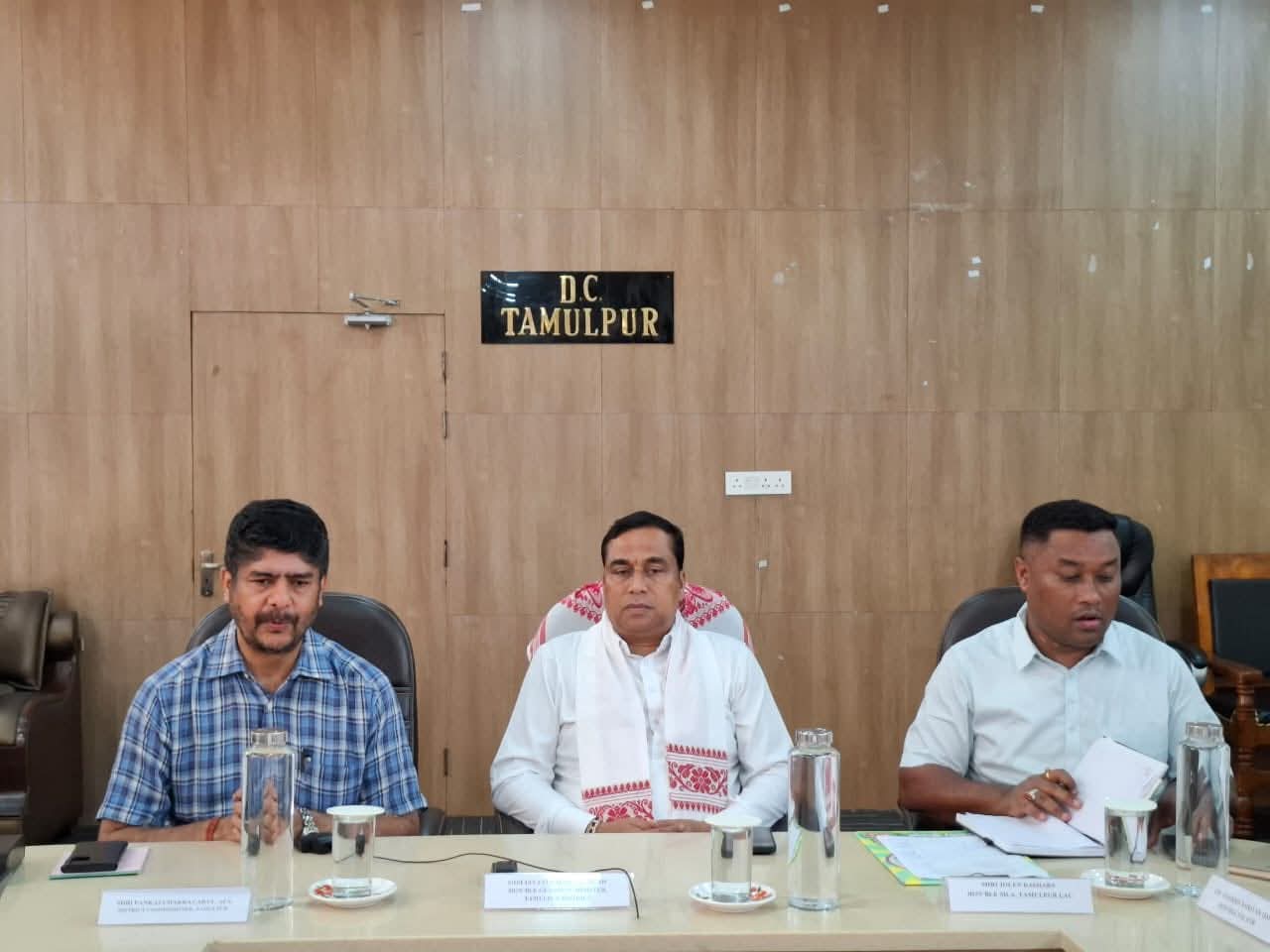 तमुलपुर में मंत्री जयंत मल्ला बरुआ की समीक्षा बैठक। तमुलपुर में मंत्री जयंत मल्ला बरुआ की समीक्षा बैठक।