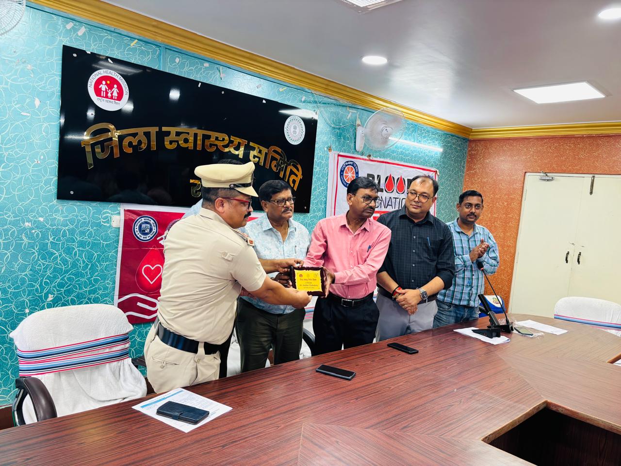 रकतदाता दिवस पर माैजूद अतिथिगण रकतदाता दिवस पर माैजूद अतिथिगण