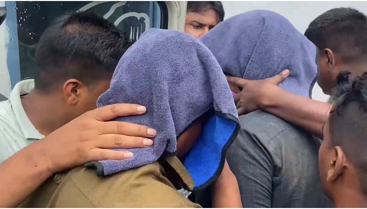 मयनागुड़ी में एटीएम लूट, दो गिरफ्तार, 15 लाख रुपये बरामद मयनागुड़ी में एटीएम लूट, दो गिरफ्तार, 15 लाख रुपये बरामद