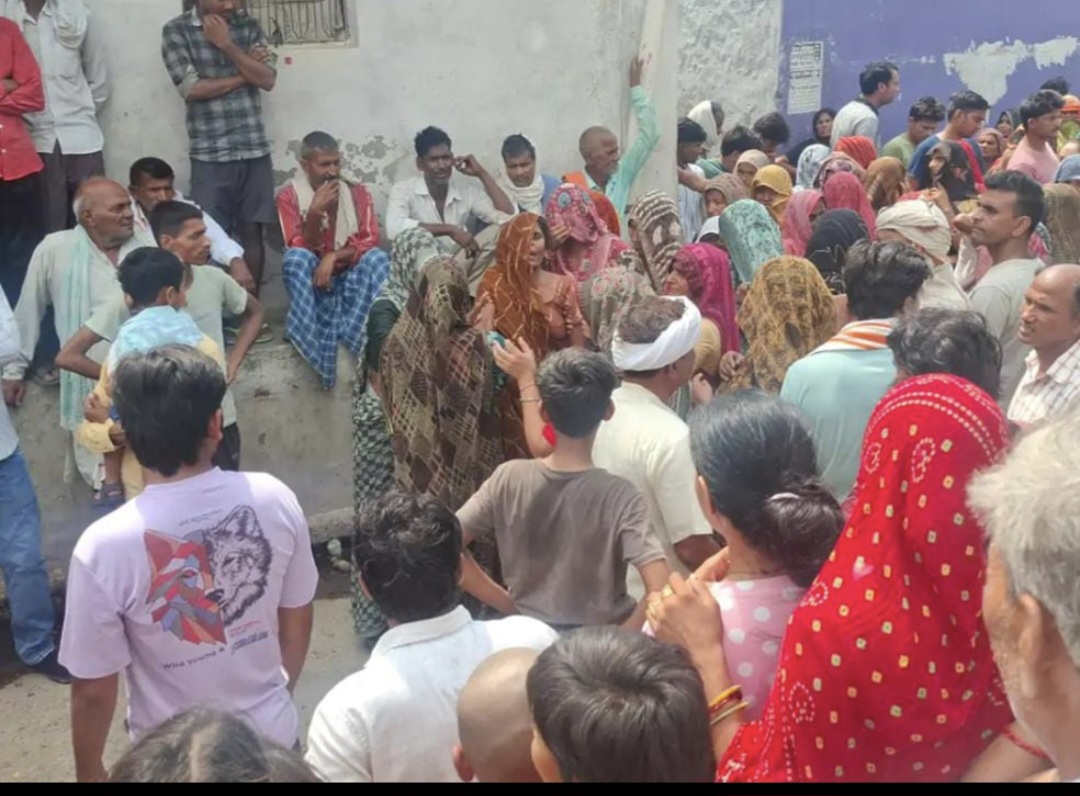 फंदे से लटका मिला विवाहिता का शव फंदे से लटका मिला विवाहिता का शव