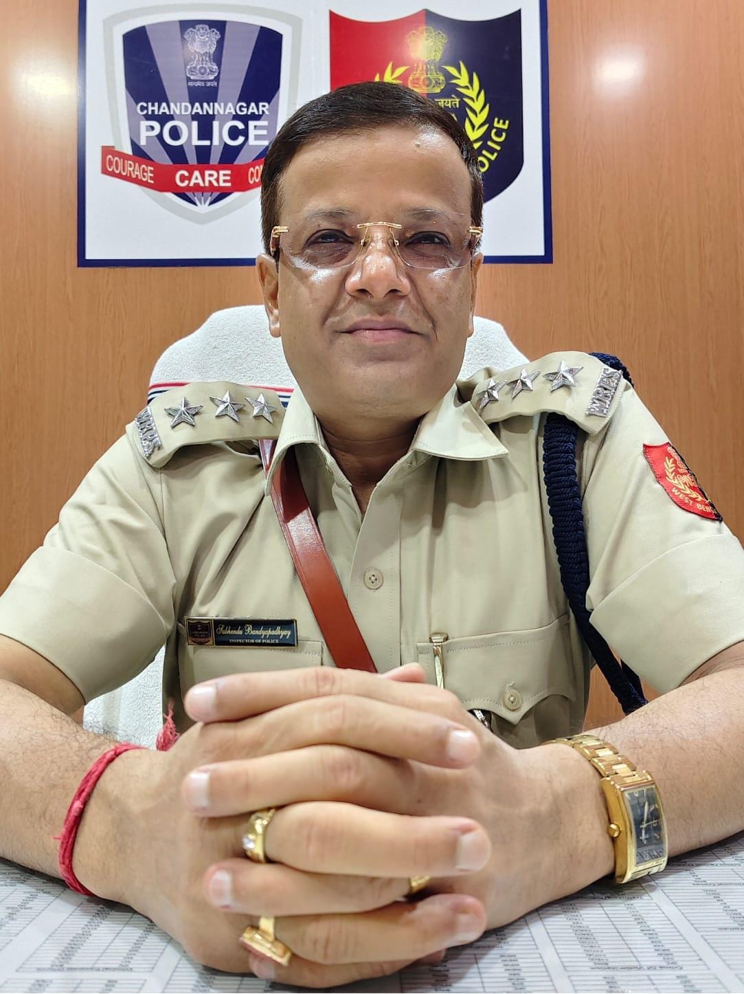 चंदननगर थाना प्रभारी शुभेंदु बनर्जी चंदननगर थाना प्रभारी शुभेंदु बनर्जी