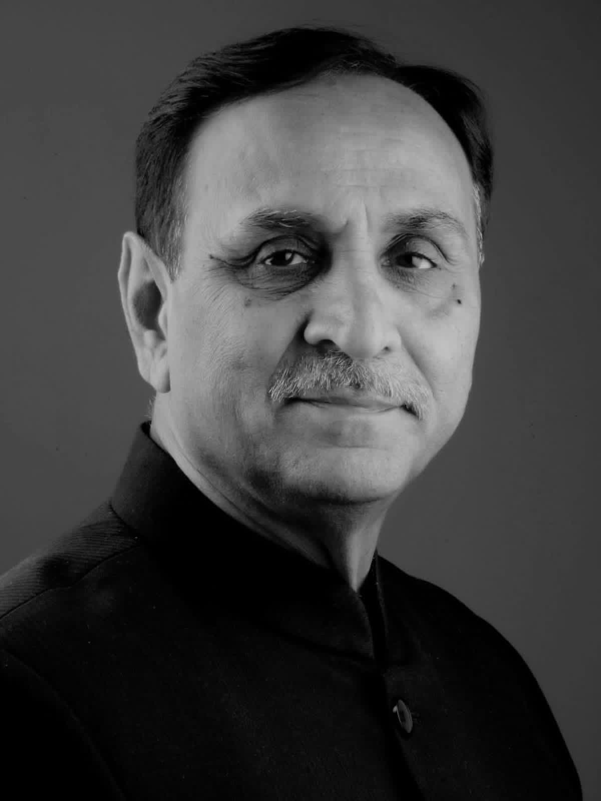 पूर्व मुख्यमंत्री विजय रुपानी पूर्व मुख्यमंत्री विजय रुपानी