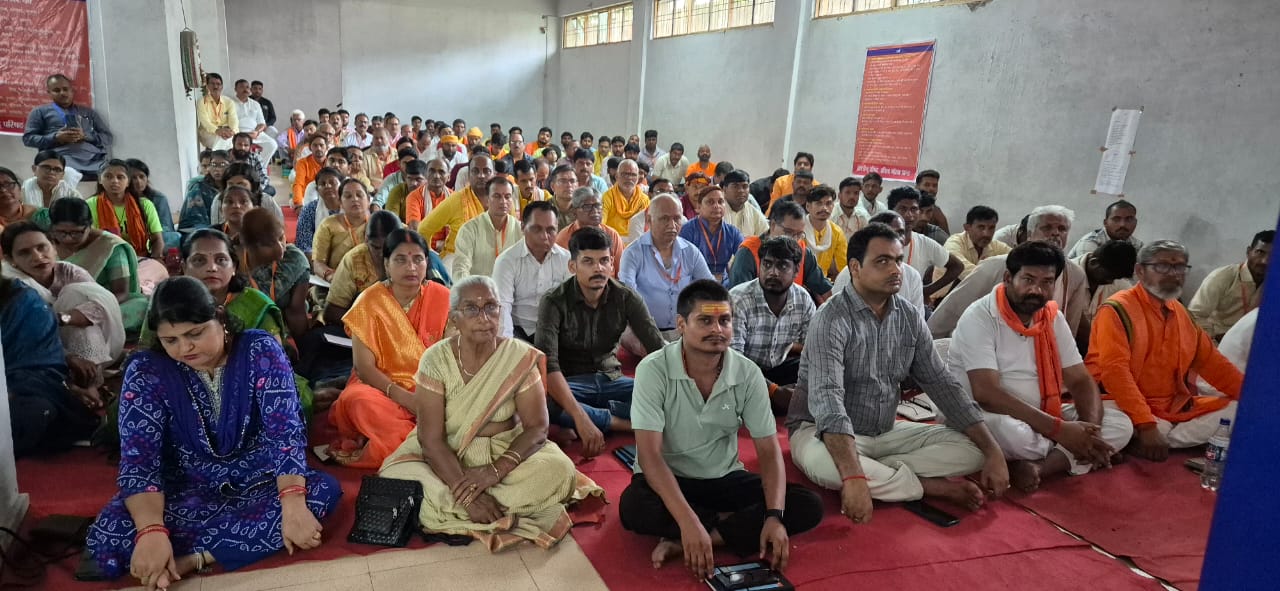भारत ने विश्व को श्रेष्ठ संस्कृति व ज्ञान दिया : चम्पत राय* भारत ने विश्व को श्रेष्ठ संस्कृति व ज्ञान दिया : चम्पत राय*