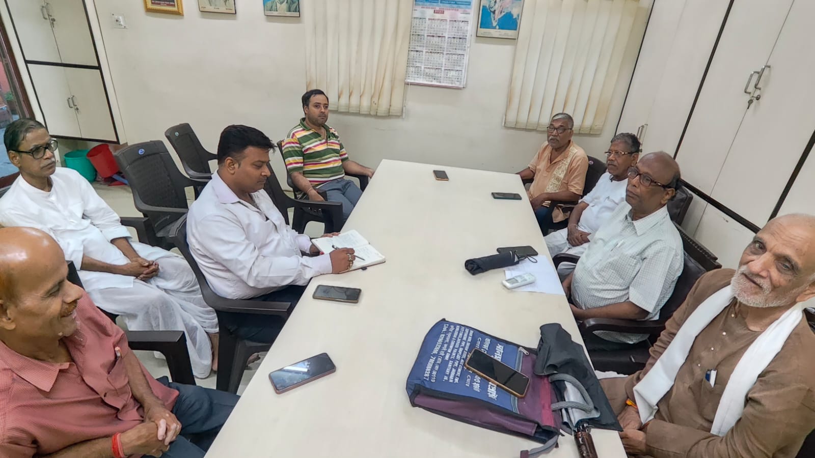 स्वस्तिका के प्रकाशन को लेकर बैठक स्वस्तिका के प्रकाशन को लेकर बैठक