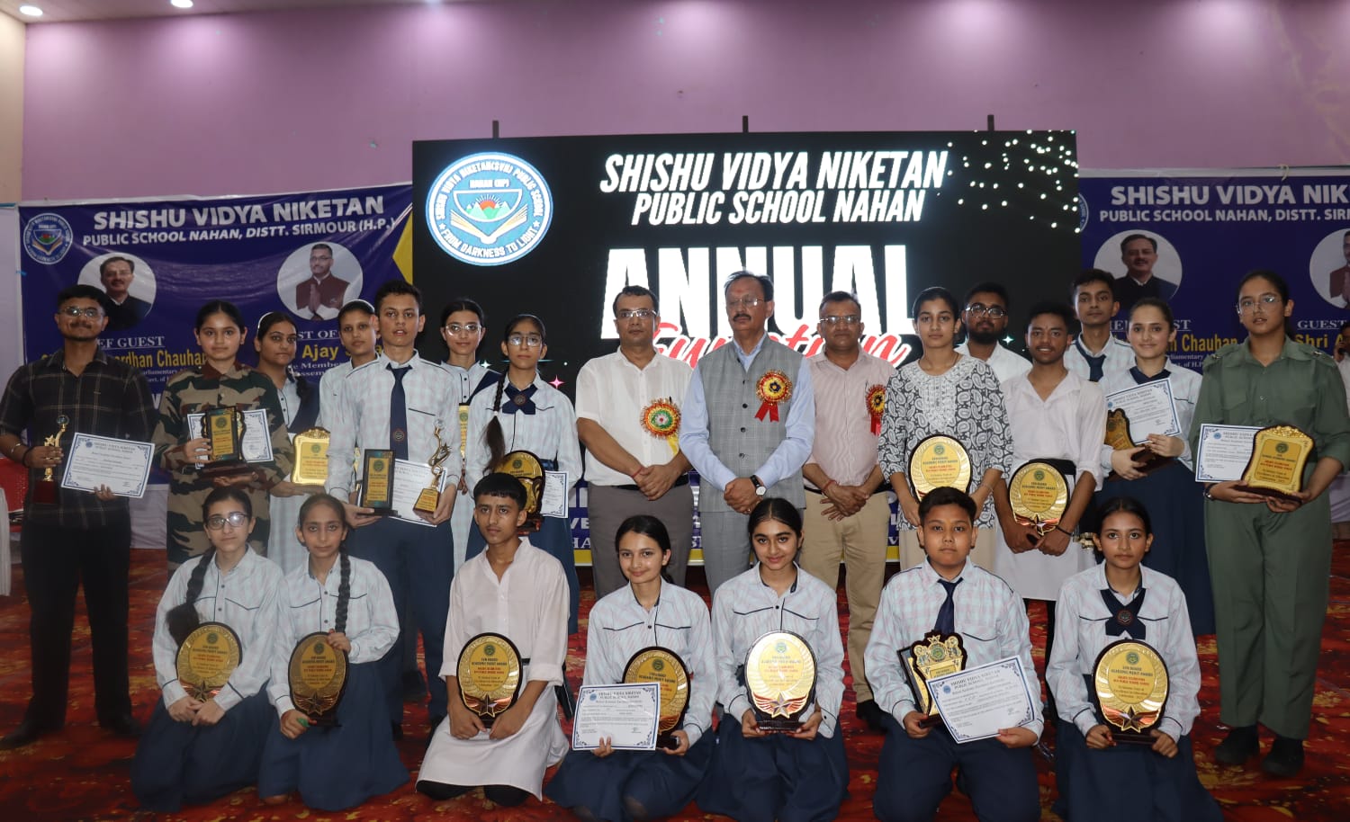 प्रदेश सरकार विद्यार्थियों को गुणात्मक तथा संस्कार युक्त शिक्षा प्रदान करने के लिए प्रयासरत- हर्षवर्धन चौहान प्रदेश सरकार विद्यार्थियों को गुणात्मक तथा संस्कार युक्त शिक्षा प्रदान करने के लिए प्रयासरत- हर्षवर्धन चौहान