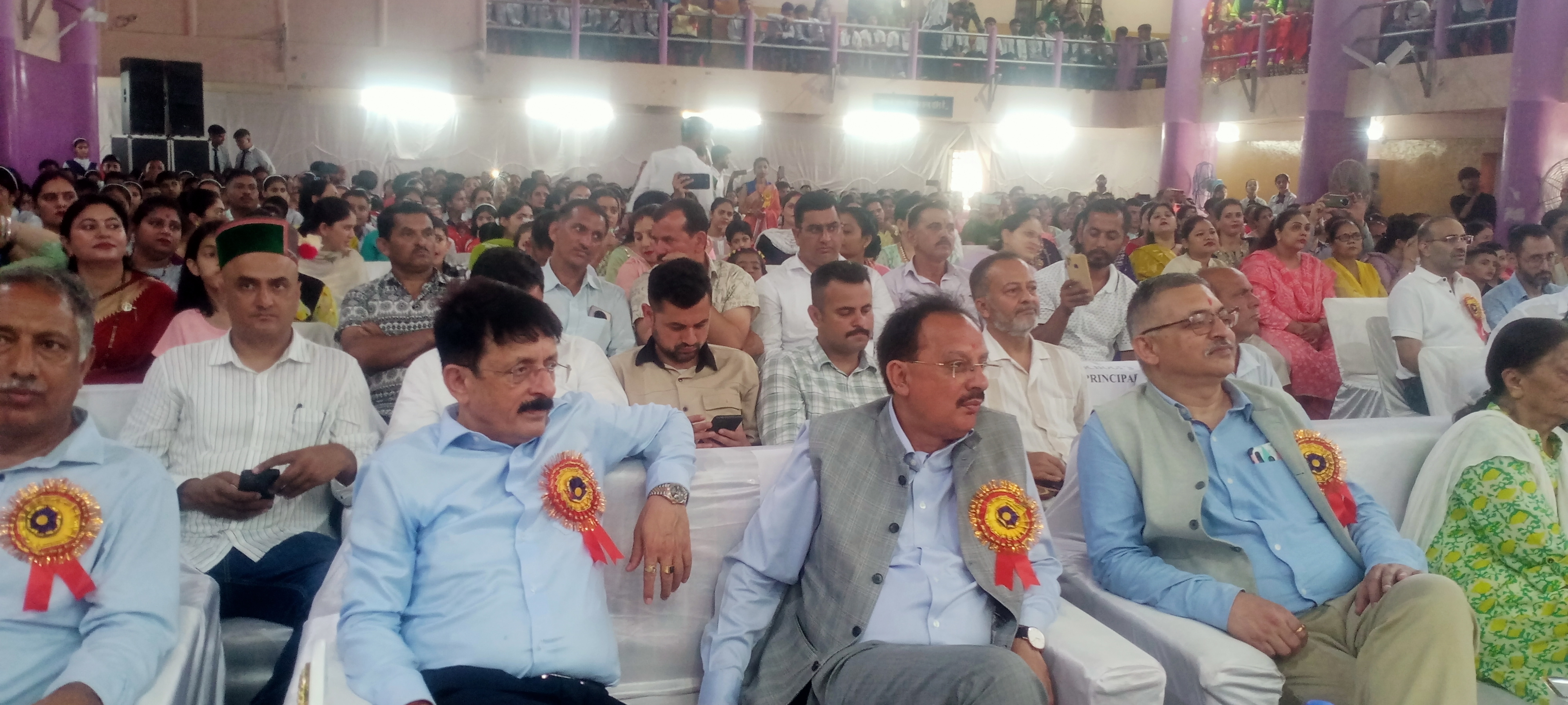 माजरा मामले पर राजनैतिक रोटियां सेकना गलत ,प्रशासन कर रहा न्यायोचित कार्यवाई : हर्षवर्धन चौहान ,उद्योग मंत्री माजरा मामले पर राजनैतिक रोटियां सेकना गलत ,प्रशासन कर रहा न्यायोचित कार्यवाई : हर्षवर्धन चौहान ,उद्योग मंत्री
