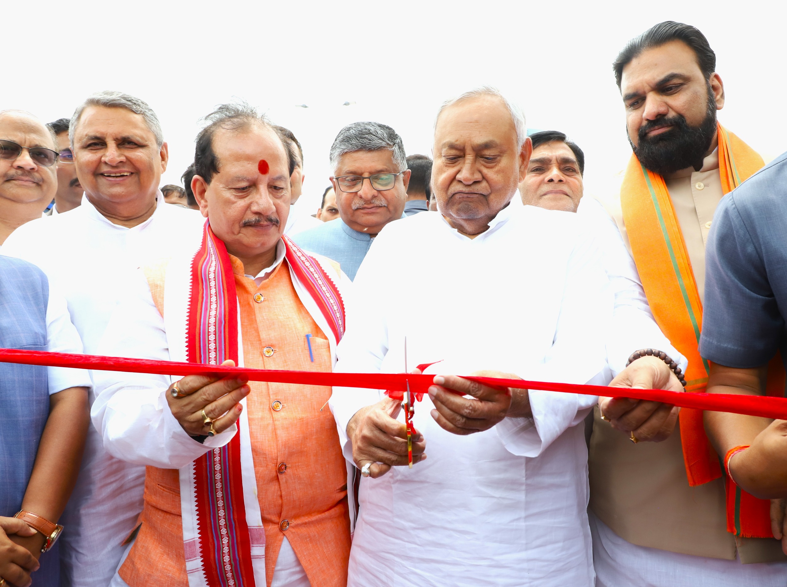मुख्यमंत्री नीतीश ने एलिवेटेड रोड का किया लोकार्पण मुख्यमंत्री नीतीश ने एलिवेटेड रोड का किया लोकार्पण
