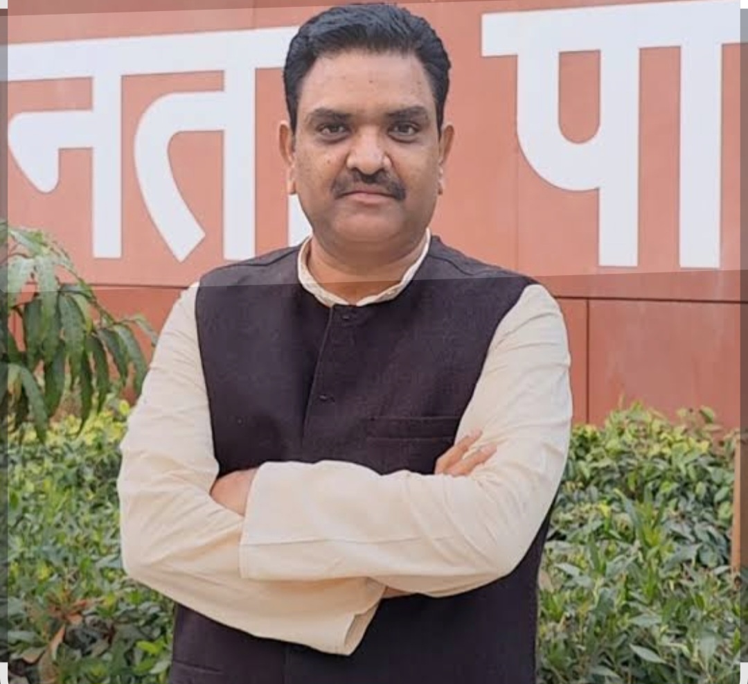 कन्नौज:- सिटी स्टेशन के किनारे रोड बनाने के लिए मंत्री ने DRM को लिखा पत्र कन्नौज:- सिटी स्टेशन के किनारे रोड बनाने के लिए मंत्री ने DRM को लिखा पत्र