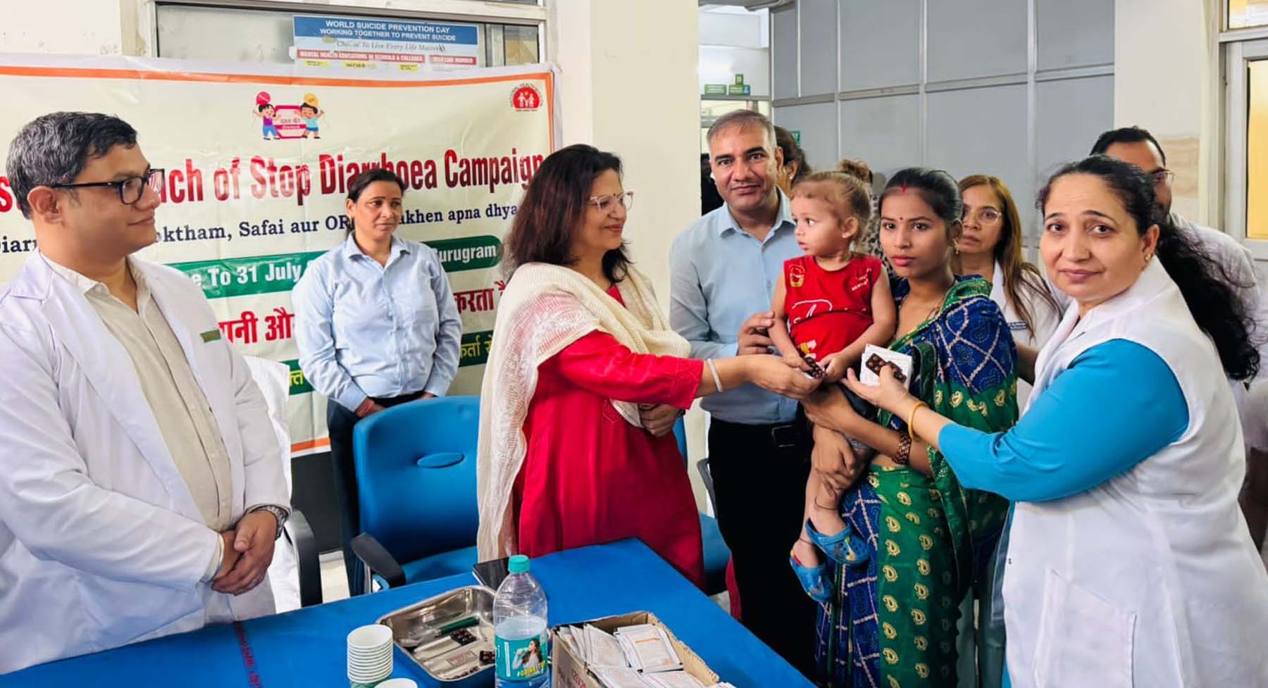 गुरुग्राम के सेक्टर-31 स्थित पॉलीक्लिनिक में डायरिया मुक्त जिला स्तरीय अभियान का शुभारंभ करतीं सिविल सर्जन डा. अलका सिंह। गुरुग्राम के सेक्टर-31 स्थित पॉलीक्लिनिक में डायरिया मुक्त जिला स्तरीय अभियान का शुभारंभ करतीं सिविल सर्जन डा. अलका सिंह।