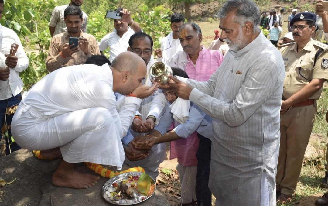 दमोह -मां नर्मदा के भक्त दादा गुरू जरारूधाम में 1705 वृक्षों को रोपित करेंगे