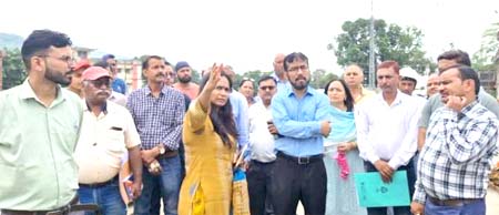बस टर्मिनल निर्माण में सुस्ती पर एमडी रीना जोशी ने जताई नाराजगी बस टर्मिनल निर्माण में सुस्ती पर एमडी रीना जोशी ने जताई नाराजगी