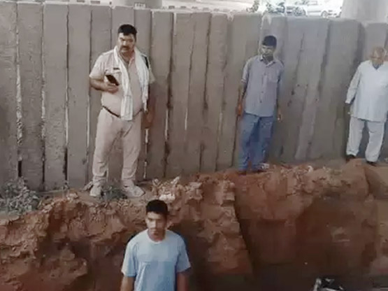 सोनीपत: गांवंशो को दबाने के लिए आए हुए अधिकारी गौसेवक