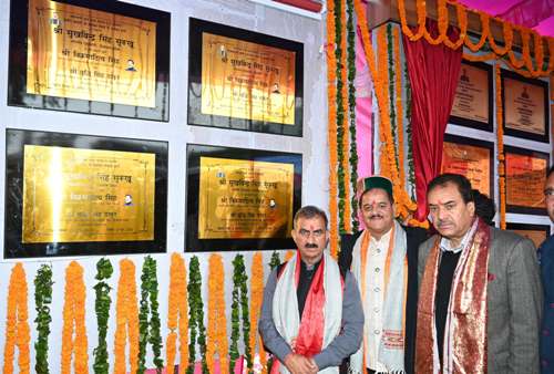 मुख्यमंत्री ने आनी विधानसभा क्षेत्र में मुख्यमंत्री ने आनी विधानसभा क्षेत्र में