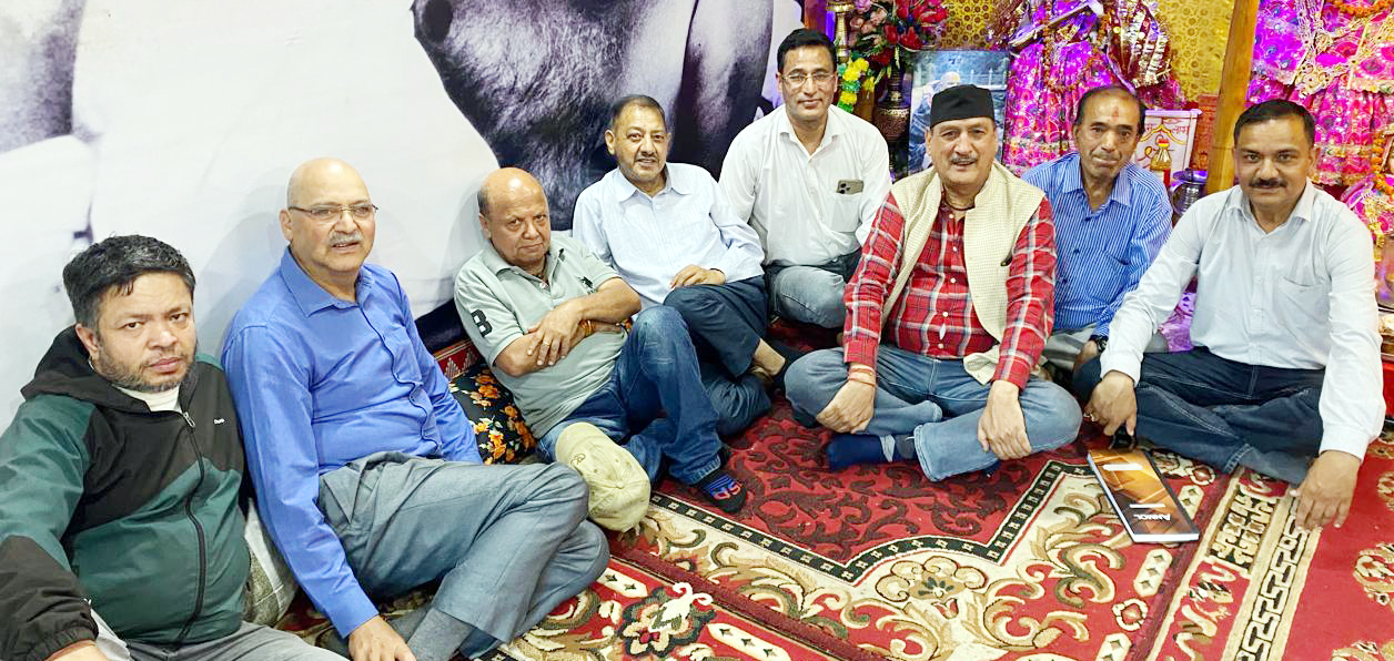 श्रीराम सेवक सभा की बैठक में उपस्थित पदाधिकारी। श्रीराम सेवक सभा की बैठक में उपस्थित पदाधिकारी।