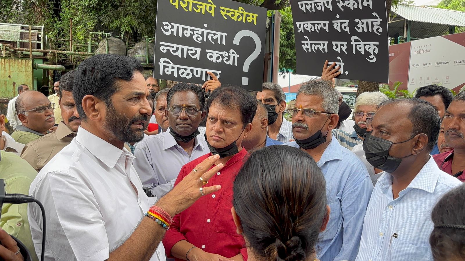 Maharashtra nagar Redevelopment issue now session Maharashtra nagar Redevelopment issue now session