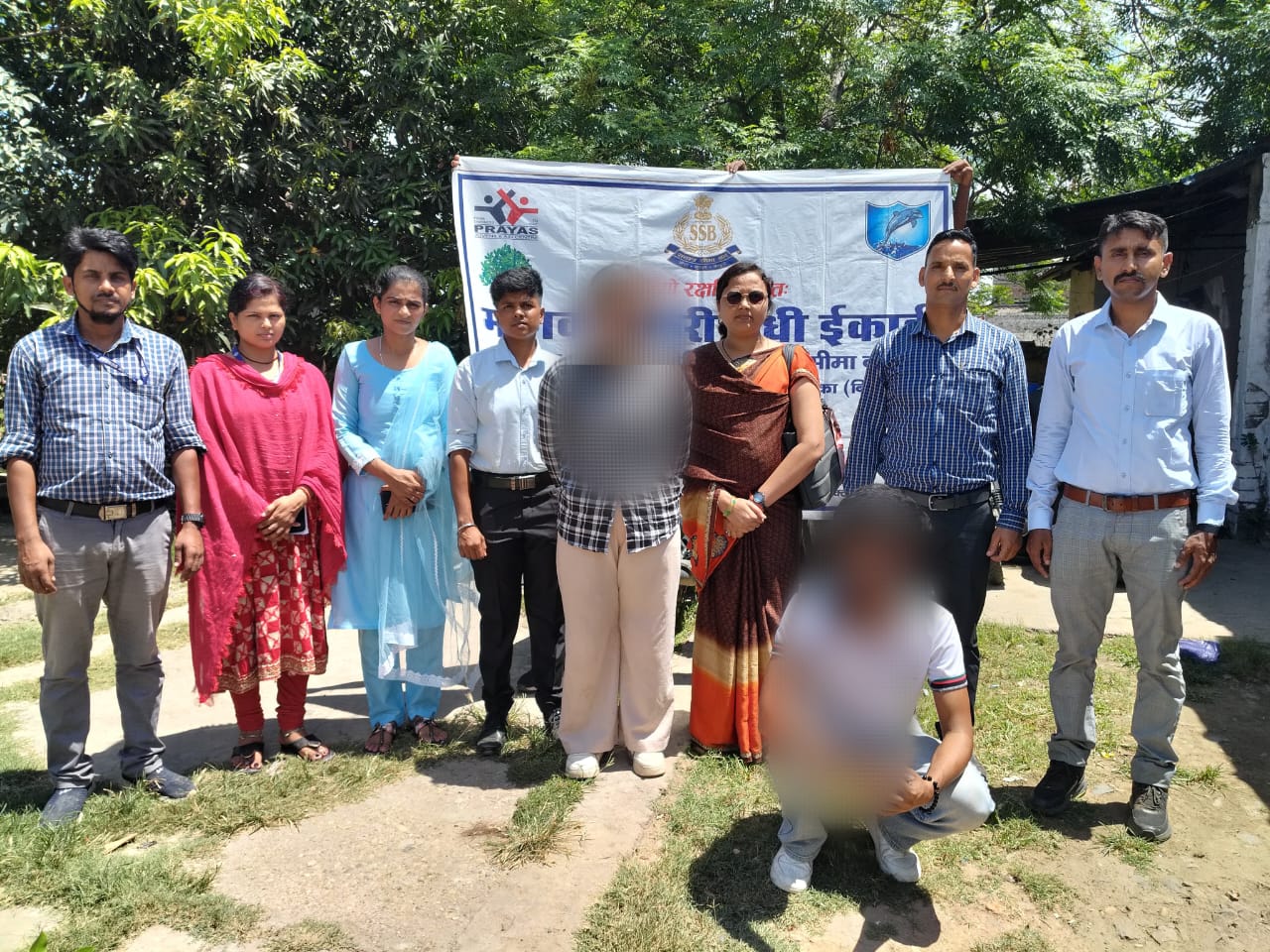 टीम के साथ मुक्त करायी नेपाली लड़की व मानव तस्कर टीम के साथ मुक्त करायी नेपाली लड़की व मानव तस्कर