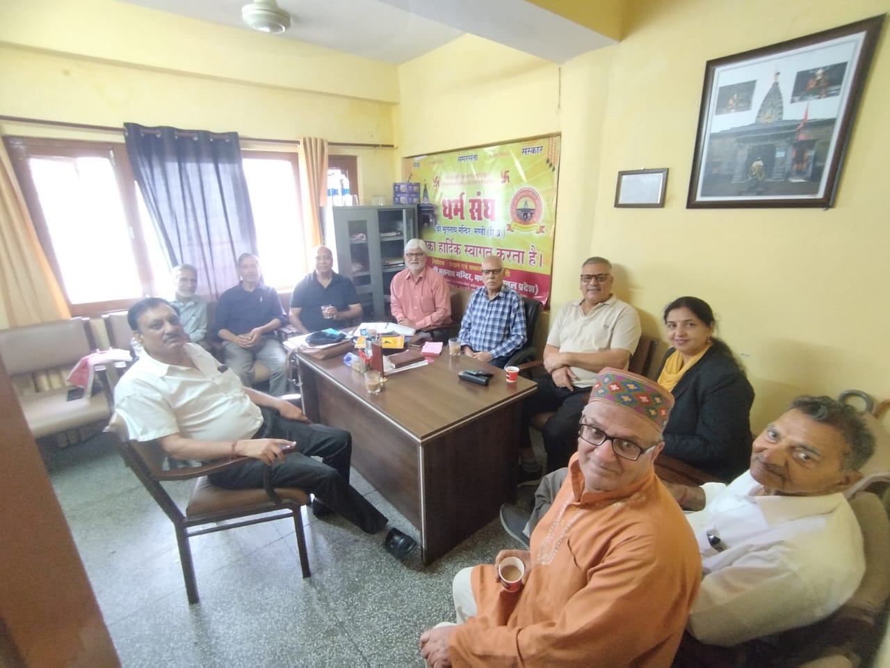 भूतनाथ मंदिर परिसर में आयोजित बैठक में प्रतिभागी। भूतनाथ मंदिर परिसर में आयोजित बैठक में प्रतिभागी।
