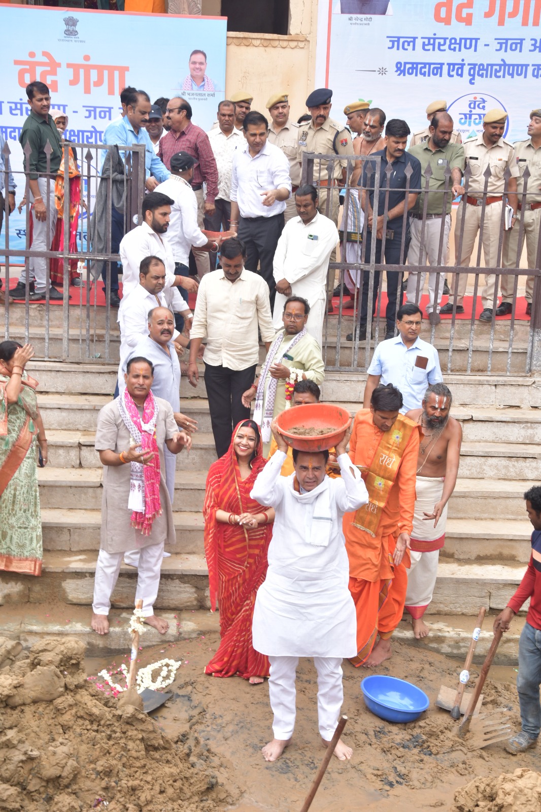 जयपुर प्रभारी मंत्री और हेरिटेज निगम महापौर ने ली समीक्षा बैठक जयपुर प्रभारी मंत्री और हेरिटेज निगम महापौर ने ली समीक्षा बैठक