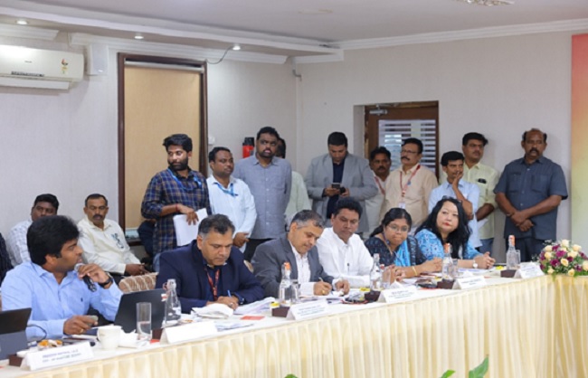 एनआईसीडीसी-केंद्रित औद्योगिक नोड्स की बैठक का जारी फोटो एनआईसीडीसी-केंद्रित औद्योगिक नोड्स की बैठक का जारी फोटो