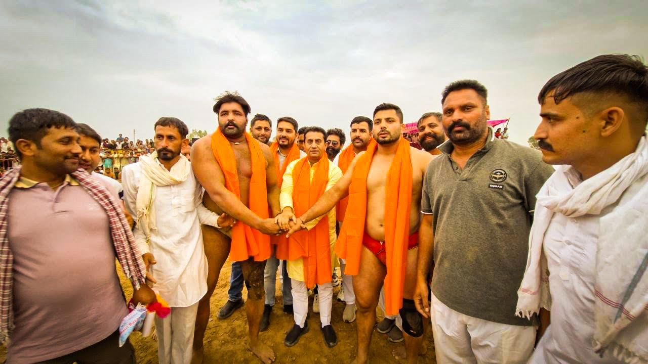 Bhupendra won the Tanda wrestling final match, Jasrotia felicitated him Bhupendra won the Tanda wrestling final match, Jasrotia felicitated him