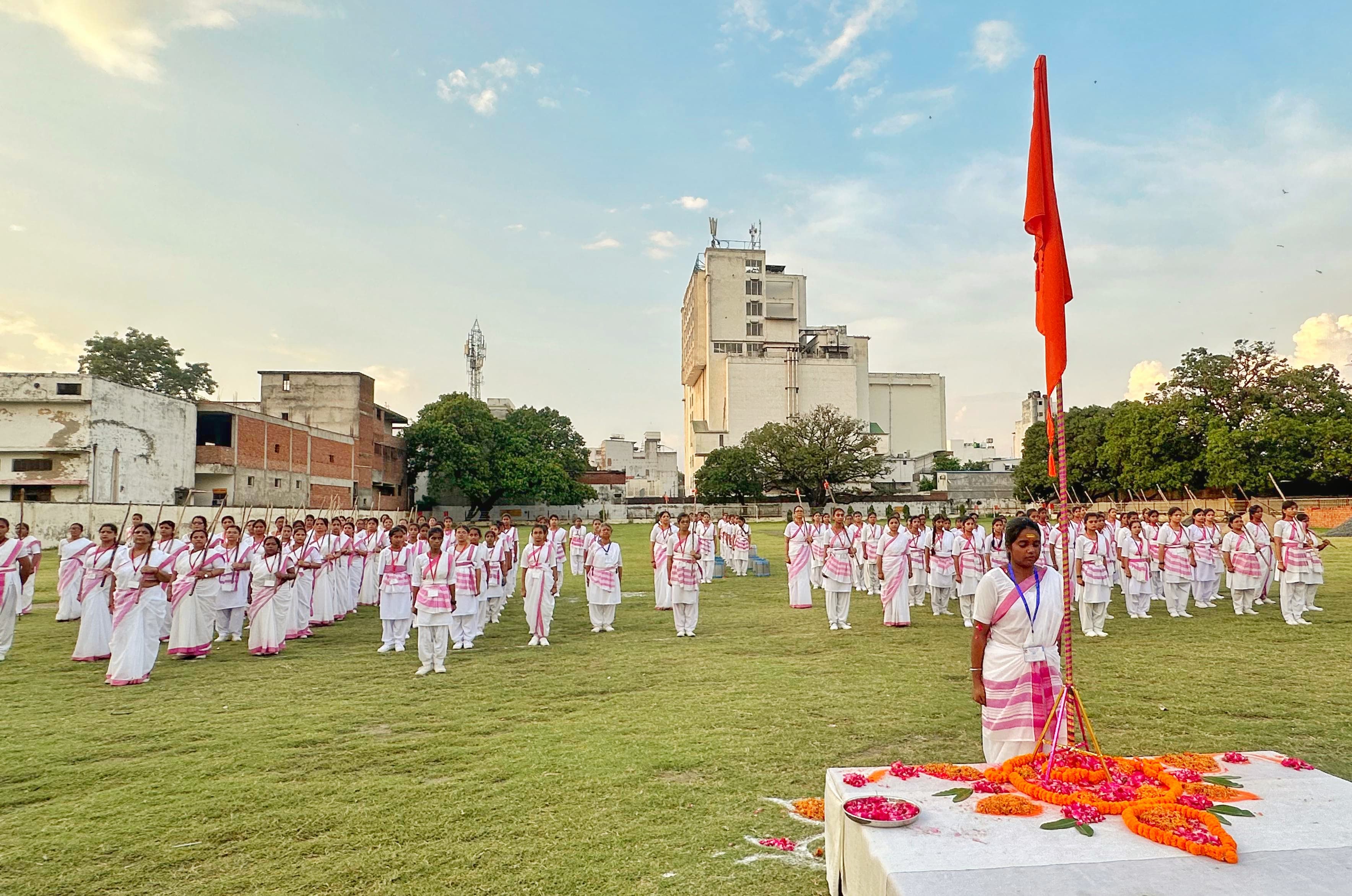 राष्ट्र सेविका समिति की सेविकाओं ने शहर में