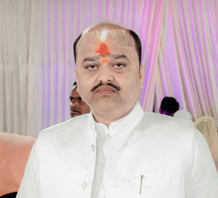 कार्यवाहक अध्यक्ष अवनीश मिश्र। कार्यवाहक अध्यक्ष अवनीश मिश्र।