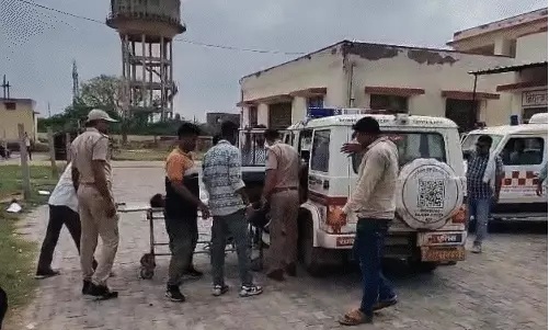 पुलिस और गोतस्करों के बीच मुठभेड़ पुलिस और गोतस्करों के बीच मुठभेड़