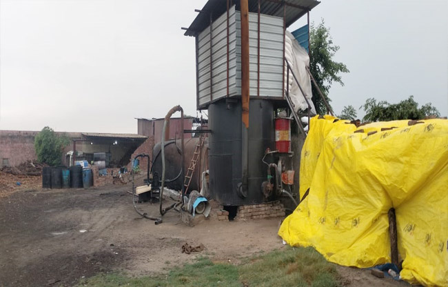 सोनीपत:   चिरसमी में वह फैक्ट्री जहां नकली तेल बनाता है