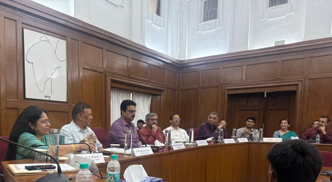 डीयू के कुलपति डीयू के कुलपति