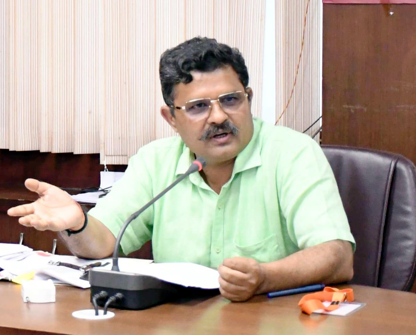 अपर जिलाधिकारी विवके रॉय। अपर जिलाधिकारी विवके रॉय।