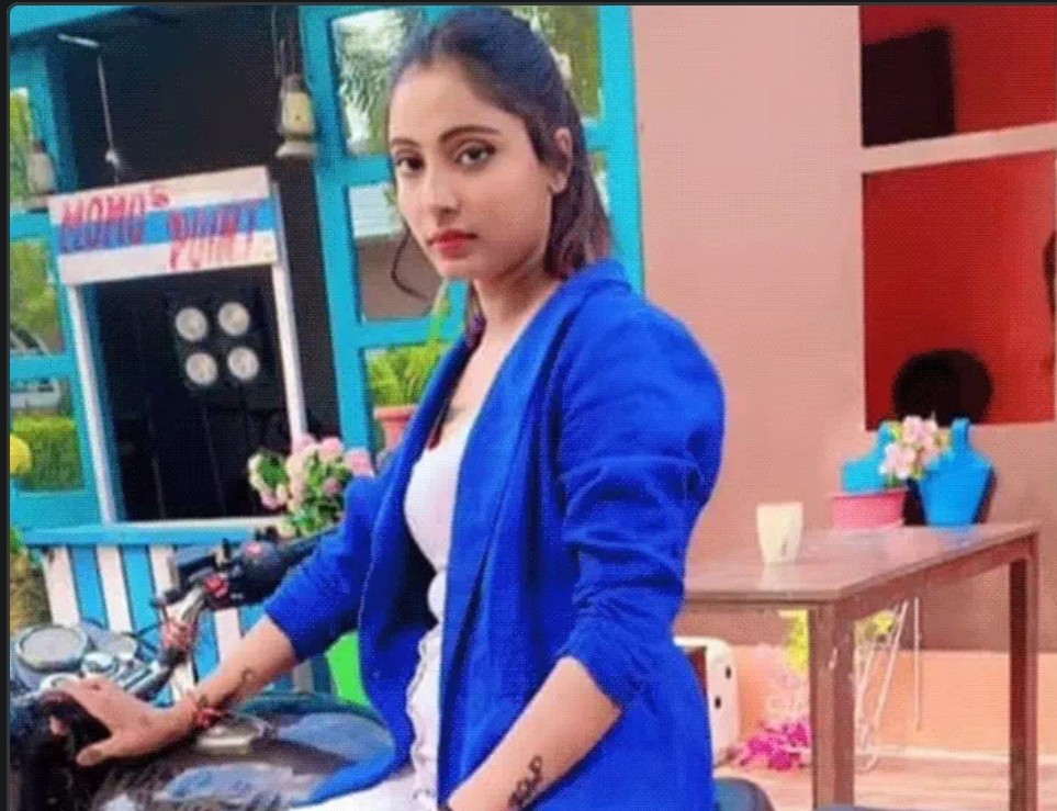 मृतक सिम्मी चौधरी का फाइल फोटो मृतक सिम्मी चौधरी का फाइल फोटो