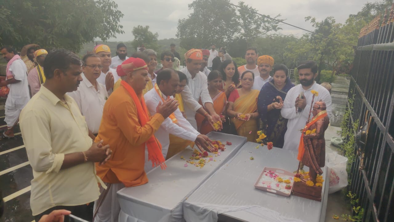 अखंड राष्ट्रभाव के संकल्प के साथ विजय सार्द्ध चतुः शती समारोह का शुभारंभ अखंड राष्ट्रभाव के संकल्प के साथ विजय सार्द्ध चतुः शती समारोह का शुभारंभ
