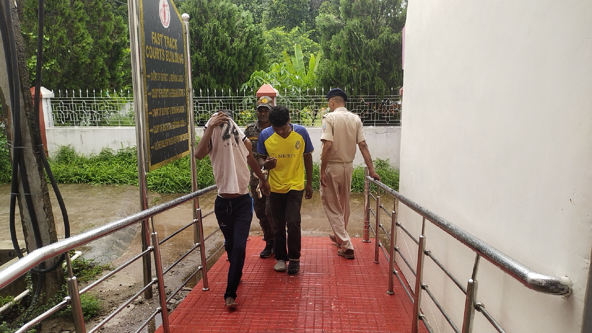 गिरफ्तार आरोपी गिरफ्तार आरोपी