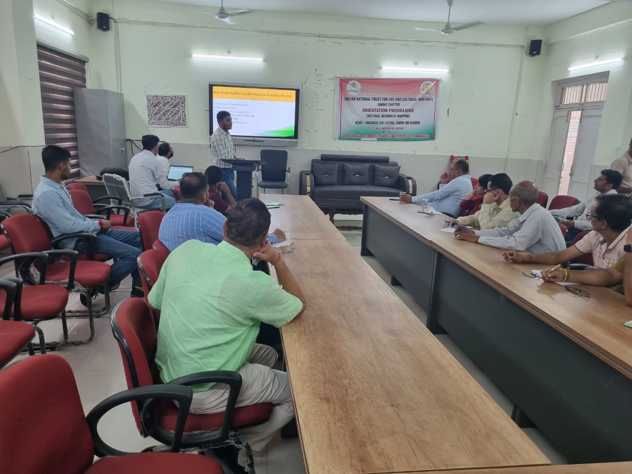 हिरानगर में पेंशन सुविधा पोर्टल पर डीडीओ के लिए प्रशिक्षण कार्यक्रम आयोजित हिरानगर में पेंशन सुविधा पोर्टल पर डीडीओ के लिए प्रशिक्षण कार्यक्रम आयोजित