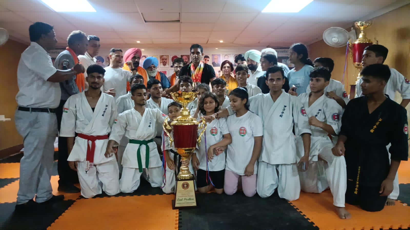 कराटे विजेता कराटे विजेता