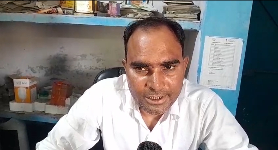 लक्सर के उद्यान अधिकारी प्रताप सिंह, जिन पर लगाए गए भ्रष्टाचार के आरोपों को उन्होंने सिरे से खारिज किया और शिकायतकर्ता के खिलाफ कानूनी कार्रवाई की तैयारी में हैं। लक्सर के उद्यान अधिकारी प्रताप सिंह, जिन पर लगाए गए भ्रष्टाचार के आरोपों को उन्होंने सिरे से खारिज किया और शिकायतकर्ता के खिलाफ कानूनी कार्रवाई की तैयारी में हैं।