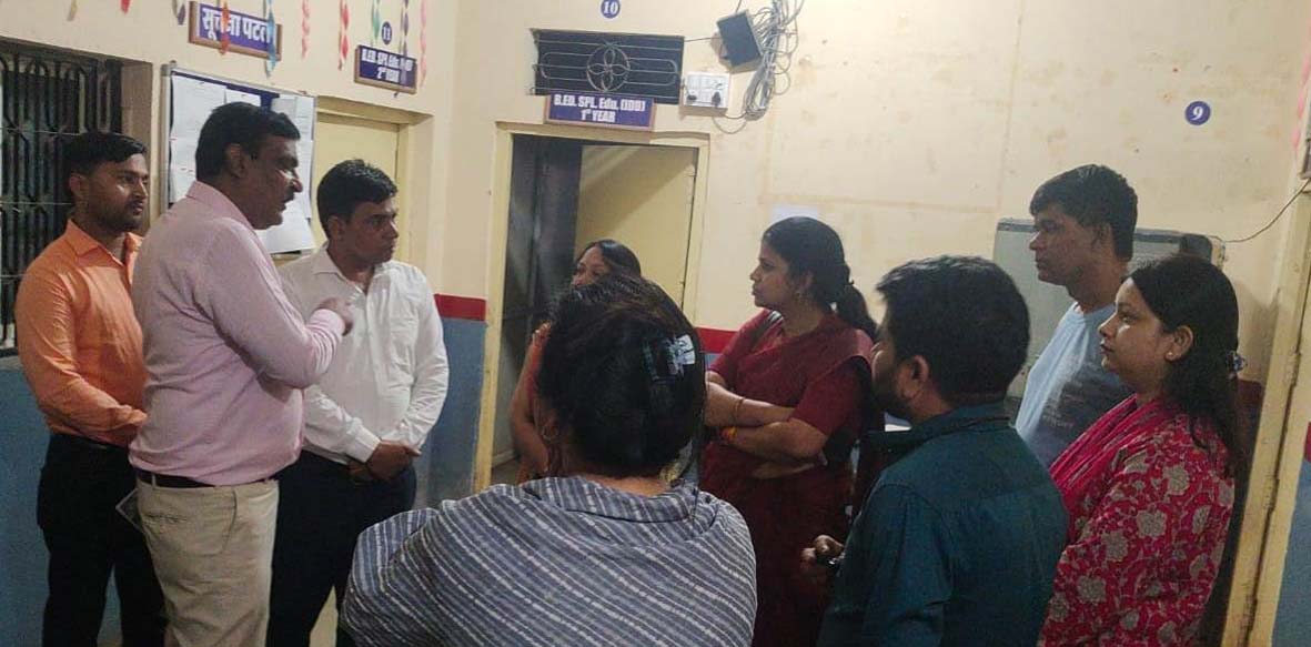 आयोग सदस्य ने देखी बच्चों की सुरक्षा आयोग सदस्य ने देखी बच्चों की सुरक्षा