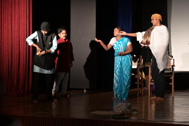 नाट्य प्रस्तुति नाट्य प्रस्तुति