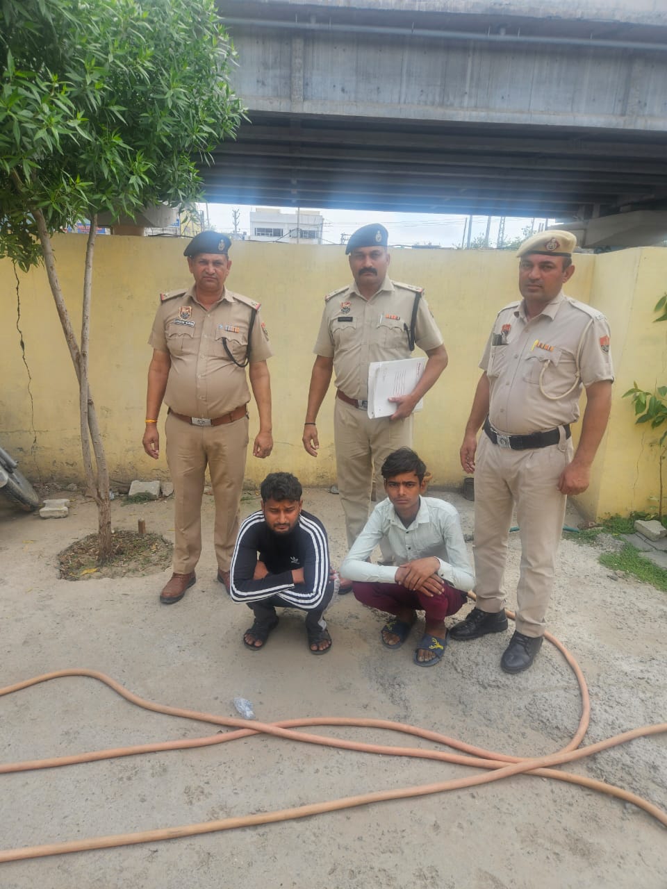 गिरफ्तार किए गए आरोपित गिरफ्तार किए गए आरोपित