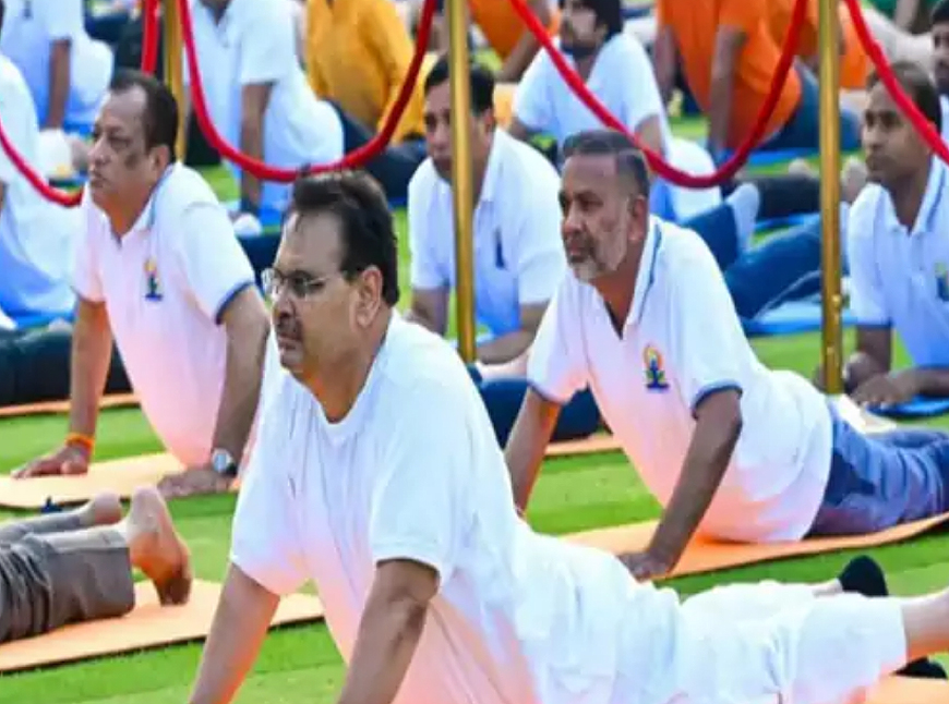 सीएम जैसलमेर के पवित्र गड़ीसर सरोवर की पूजा करेंगे : खुहड़ी के धोरों पर हजारों लोगों के साथ करेंगे योग