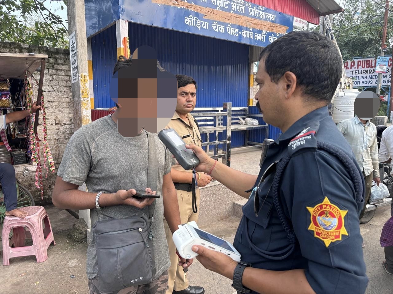 पुलिस द्वारा शराब पीकर वाहन चला रहे चालकों के खिलाफ की गई चलानी करवाई पुलिस द्वारा शराब पीकर वाहन चला रहे चालकों के खिलाफ की गई चलानी करवाई