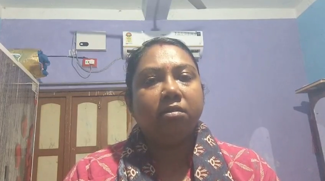 तृणमूल में शामिल होने के लिए संदेशखाली की मम्पी दास को धमका रही है पुलिस, शुभेंदु अधिकारी का दावा तृणमूल में शामिल होने के लिए संदेशखाली की मम्पी दास को धमका रही है पुलिस, शुभेंदु अधिकारी का दावा