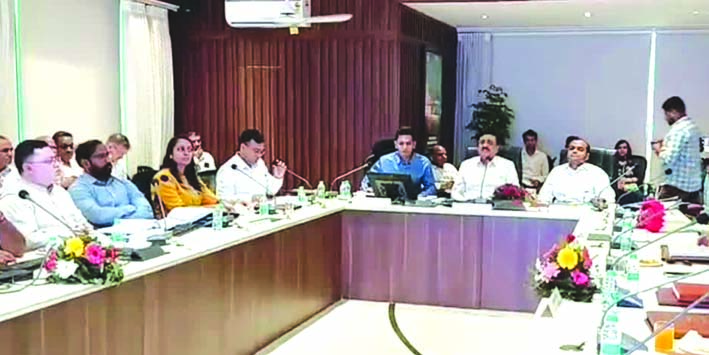 बैठक के दौरान बैठक के दौरान