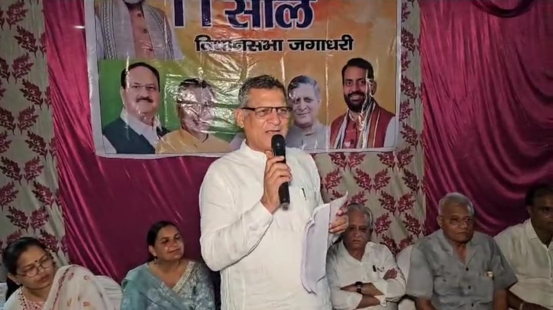 कार्यक्रम के दौरान पूर्व कैबिनेट मंत्री कंवर पाल कार्यक्रम के दौरान पूर्व कैबिनेट मंत्री कंवर पाल