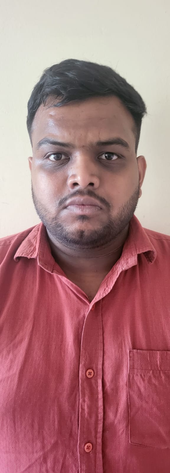 गिरफ्तार किया गया आरोपित गिरफ्तार किया गया आरोपित